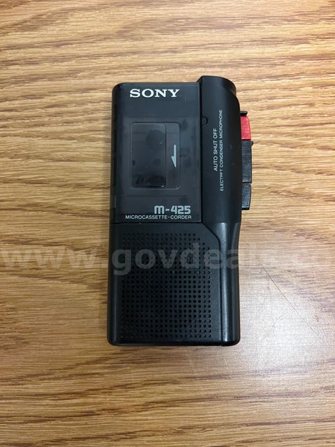 IT - Lot #710 - Sony M-425 Microcassette-Corder