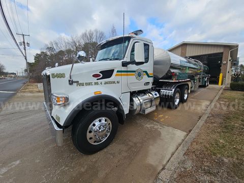 2023 Peterbilt 567 CONVENTIONAL CAB With Trailer - LOW MILEAGE