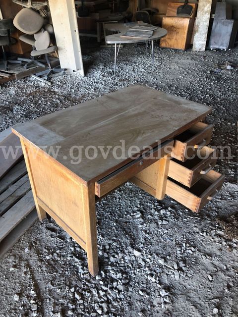 Teacher desks - wooden - 2 items