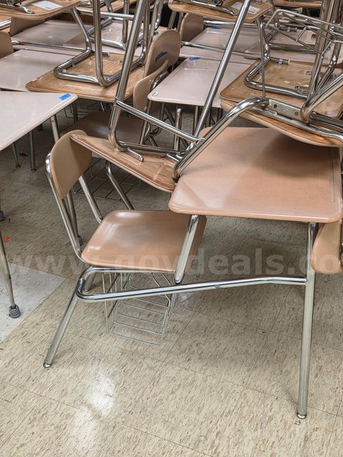 classroom desks Qty 30
