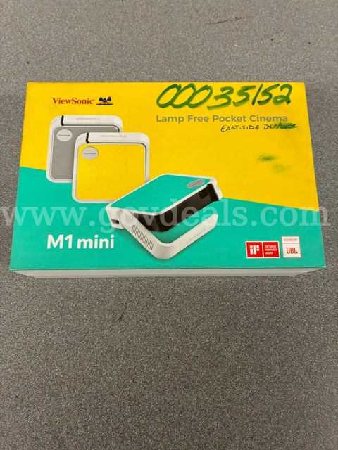 (1) Mini Projector