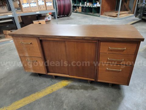 Wooden Cabinet/Tv Entertainment Center