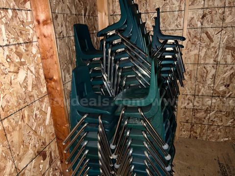70+ student chairs