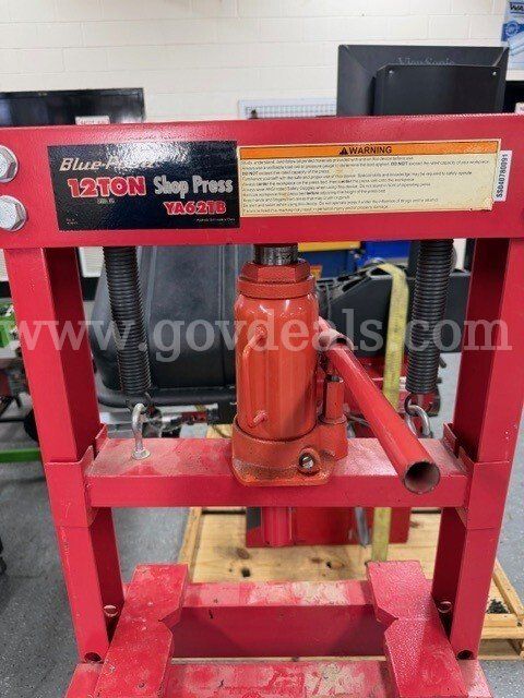 Blue-Point 12-Ton Hydraulic Shop Press – Model YA621B