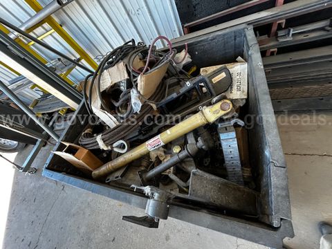 Mixed Industrial Parts Lot with Hydraulic Cylinder and UCFL211-32 Bearings **See Attached List***