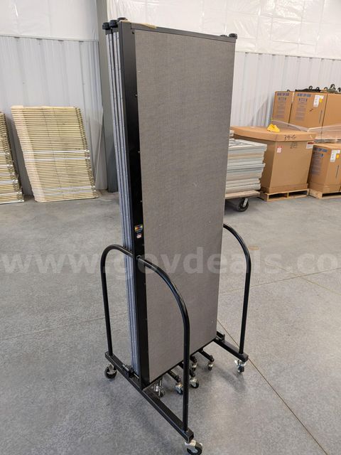 Rolling room divider