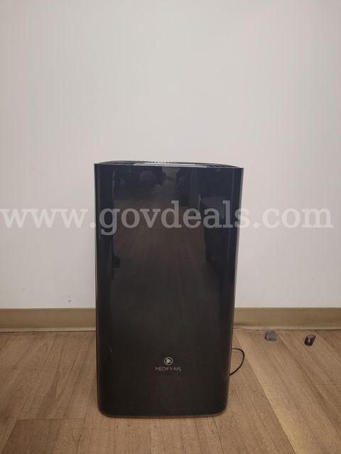 Air Purifiers, Medify 1 ea plus Honeywell 1 ea AR26038424-152 Lot 7652