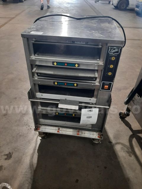 Duke Holding Cabinet