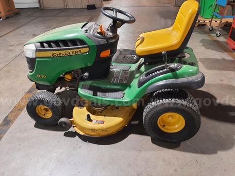 John Deere D130 Mower