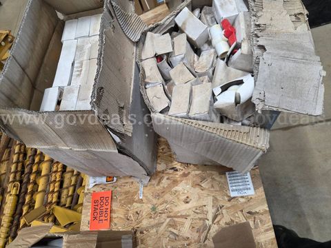 Lot of 190 New 3/4" Schedule 80 PVC Slip Ball Valves