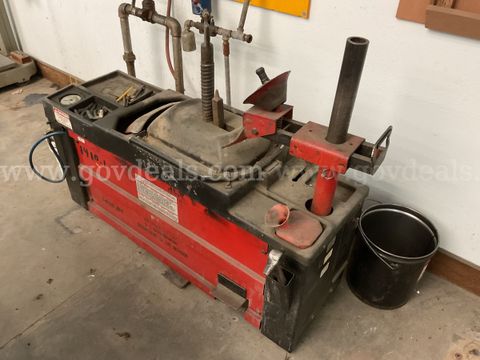 Lighting & Tire Changing Machine @ McGee Creek