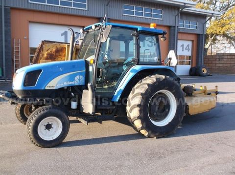 2012 New Holland T5040 Tractor w/side and rear Alamo rotary cutters