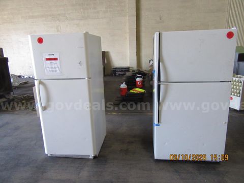 Lot of 2 Refrigerators