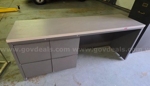 Meridian Desk