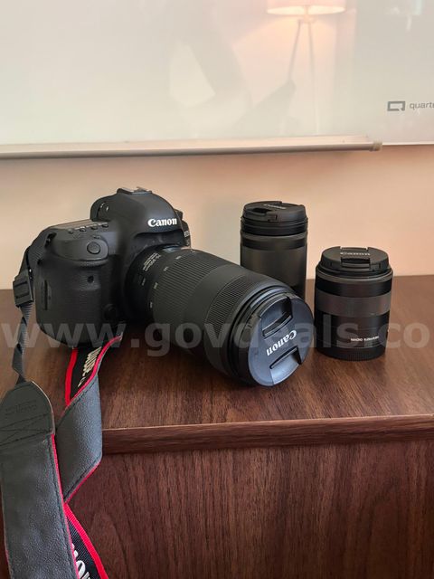 1 – Canon EOS 5D Mark IV Camera