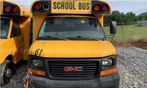 2007 Thomas GMC Savana