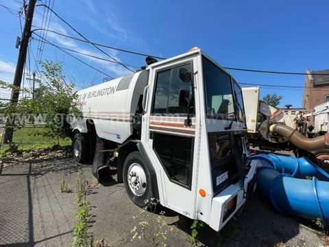 1995 Elgin Sweeper