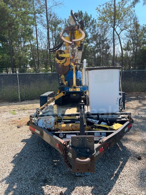 2009 Skylift Mini Derrick 33 Plus with 2008 Bri-Mar Equipment Trailer (As-Is)