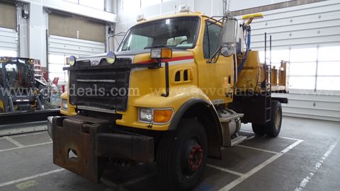 2007 Sterling/Freightliner L7501 5-Yard Double Dump Truck