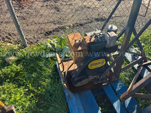 Briggs & Stratton dirt compactor