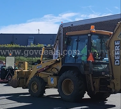 1999 John Deere 410E Loader/Backhoe