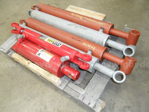 Lot of Hydraulic Cylinders- Qty 4