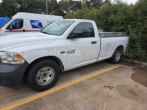 2016 RAM 1500 Pickup Truck - 5.7L V8 HEMI