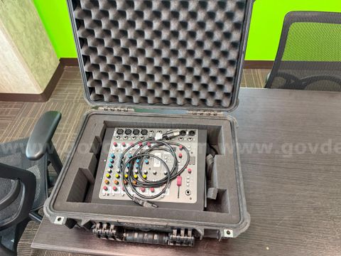 Allen & Heath ZEDi-10 Mixer and USB Audio Interface with Hard Case, Power Cord, and USB Cable (Sold As-Is)