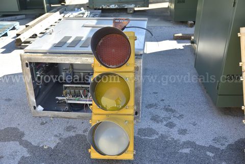 Three light Traffic Signal. Stop Light. Item #11