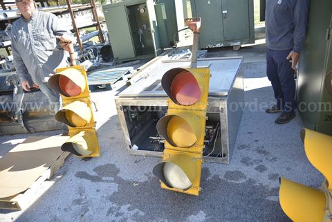 Three light Traffic Signal. Stop Light. Item #13