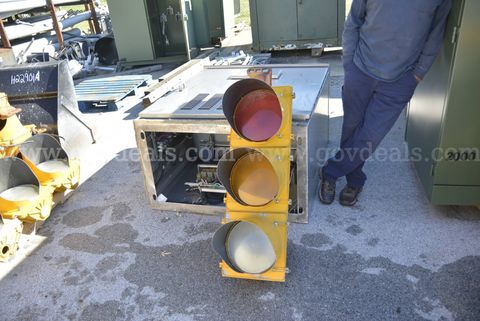 Three light Traffic Signal. Stop Light. Item #16