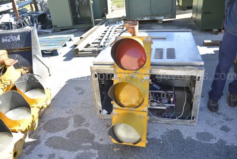 Three light Traffic Signal. Stop Light. Item #18