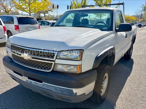 Pickup Truck: 2005 Chevrolet Silverado 2500HD, 73K Mi. (431-53)