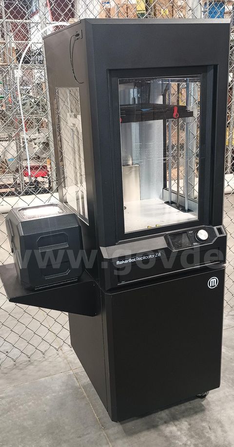 Makerbot 3D Printer w/ Filament