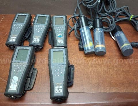 5 YSI Water Sampling Meters with 3 Probe Attachments/PRE-OWNED/DS18821/100192/DSP