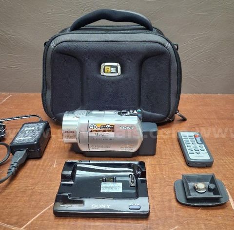 Sony Handy CAM DCR-SR300 with Case/PRE-OWNED/DS16925/91797/DSP