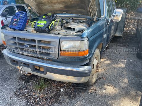 1997 Ford F-350 XL Crew Cab DRW 2WD