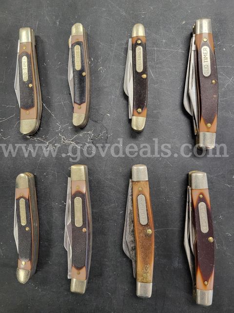 Assortment of Old Timer knives