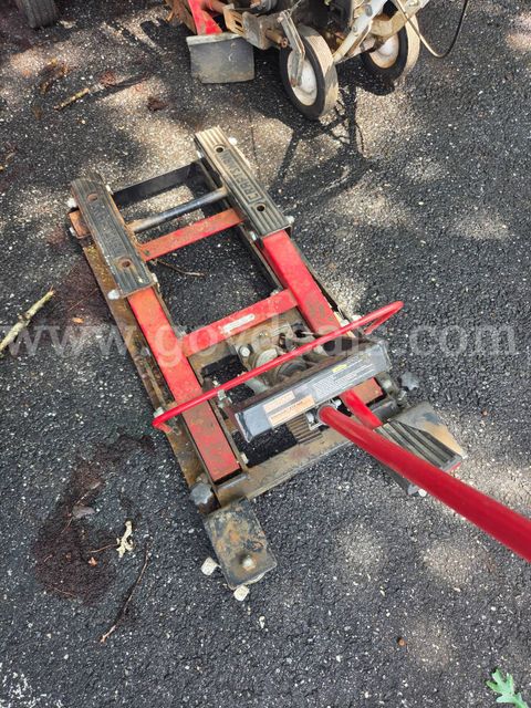 Chraftsman motorcycle and ATV jack