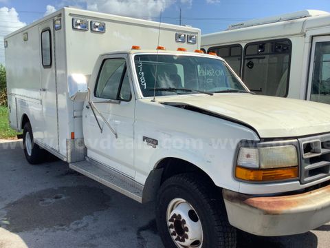 131989/ 1995 Ford F-450 SD