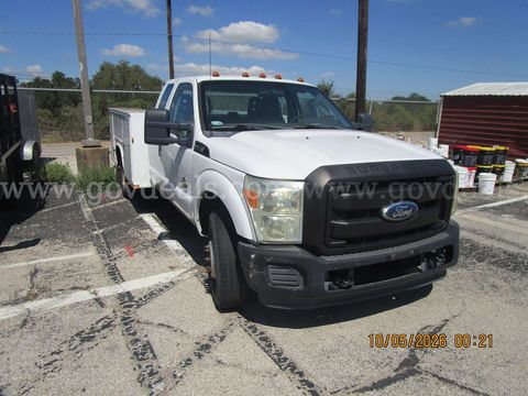 2011 Ford F350 Truck (Needs to be Towed)