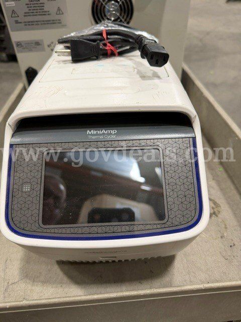 Applied Biosystems MiniAmp Thermal Cycler A37028