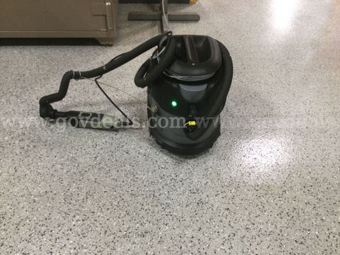 HEBU 8884 Oscillating Cast Saw with HEBU 8881 Specialized Medical Vacuum