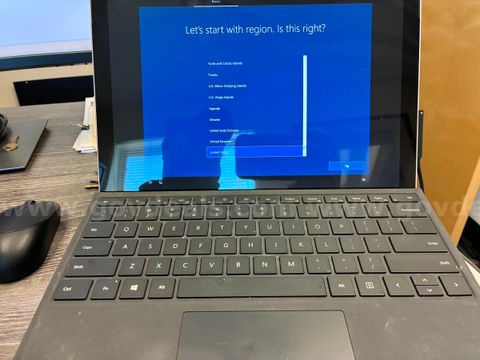 Microsoft Surface 1796