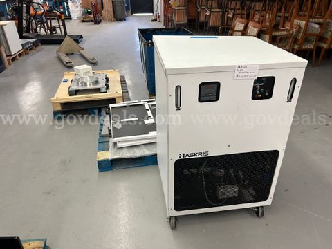 lot of Assorted Lab equipment CART NOT INCLUDED!