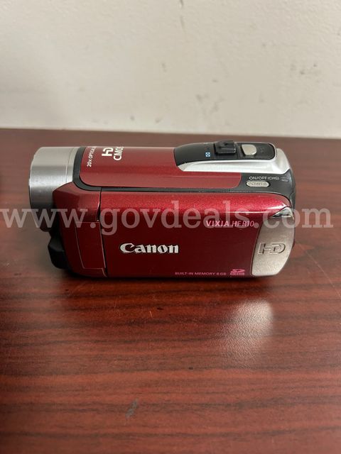 Canon Vixia HFR10 Camcorder with Bag & Accessories