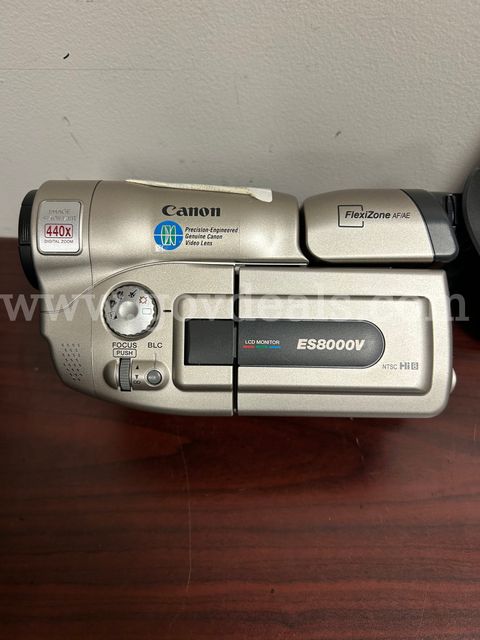 Canon ES8000V Camcorder with Bag & Accessories