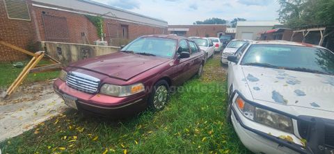 2004 Ford Crown Victoria