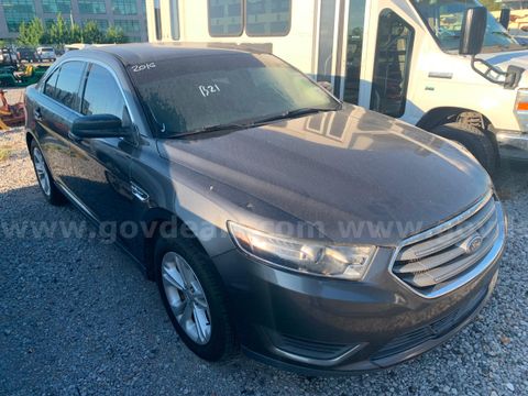 2016 Ford Taurus