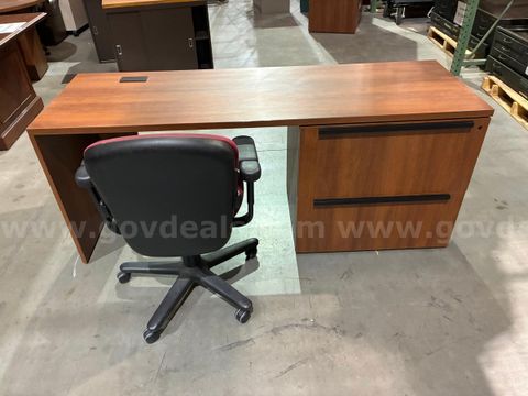 Desk & Chair